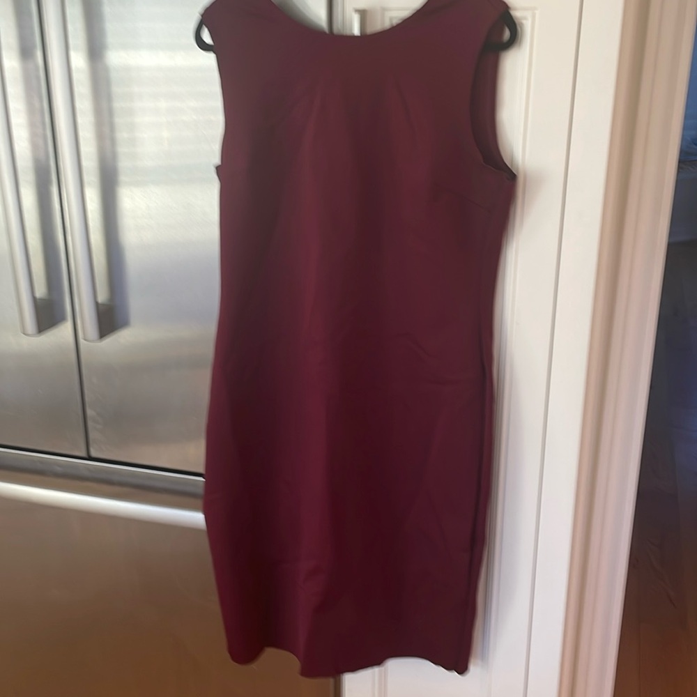 Banana Republic Sleeveless Midi Dress in Burgundy